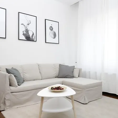 Hemeras Boutique Homes - 2 Luxury In The City Center דירה